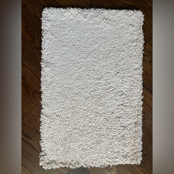 (5) 27.5inches x 17 inches Beige Shaggy Rug/Mat - Picture 2 of 5